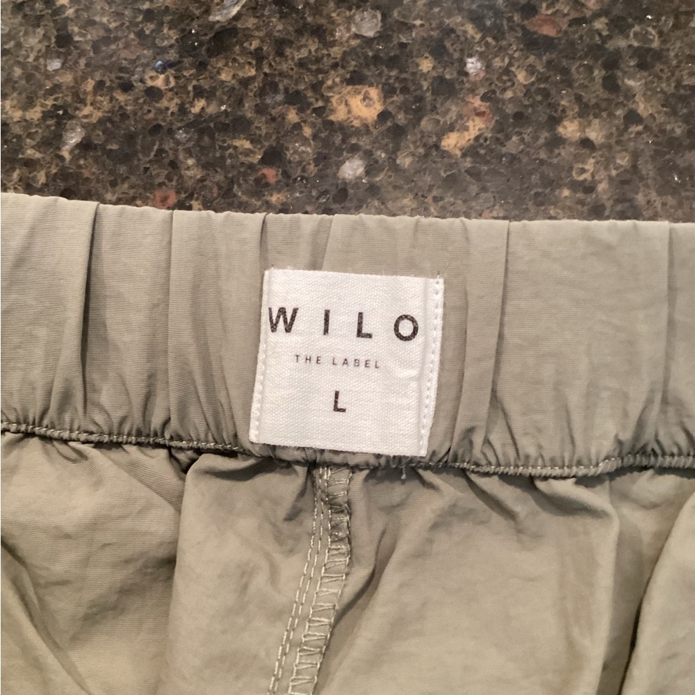 Wilo Womens Olive Cargo Pants - Picture 3 of 4